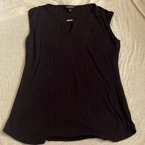 Women’s business casual top